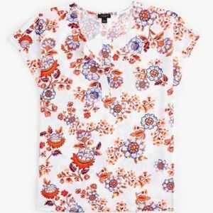 KENAR FLORAL SHORT SLEEVES ROUND HEM V NECK BLOUSE SIZE MEDIUM